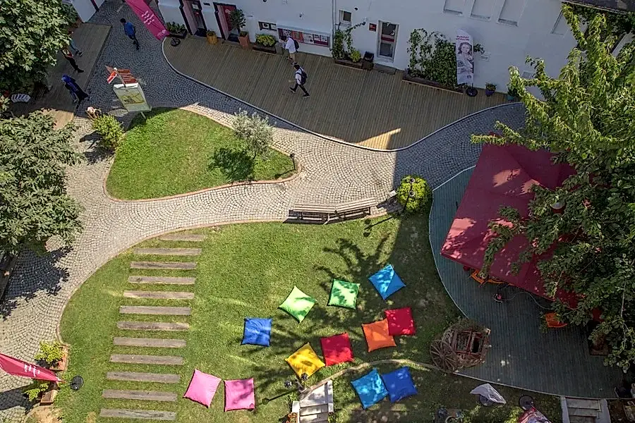 topkapı üniversitesi balat